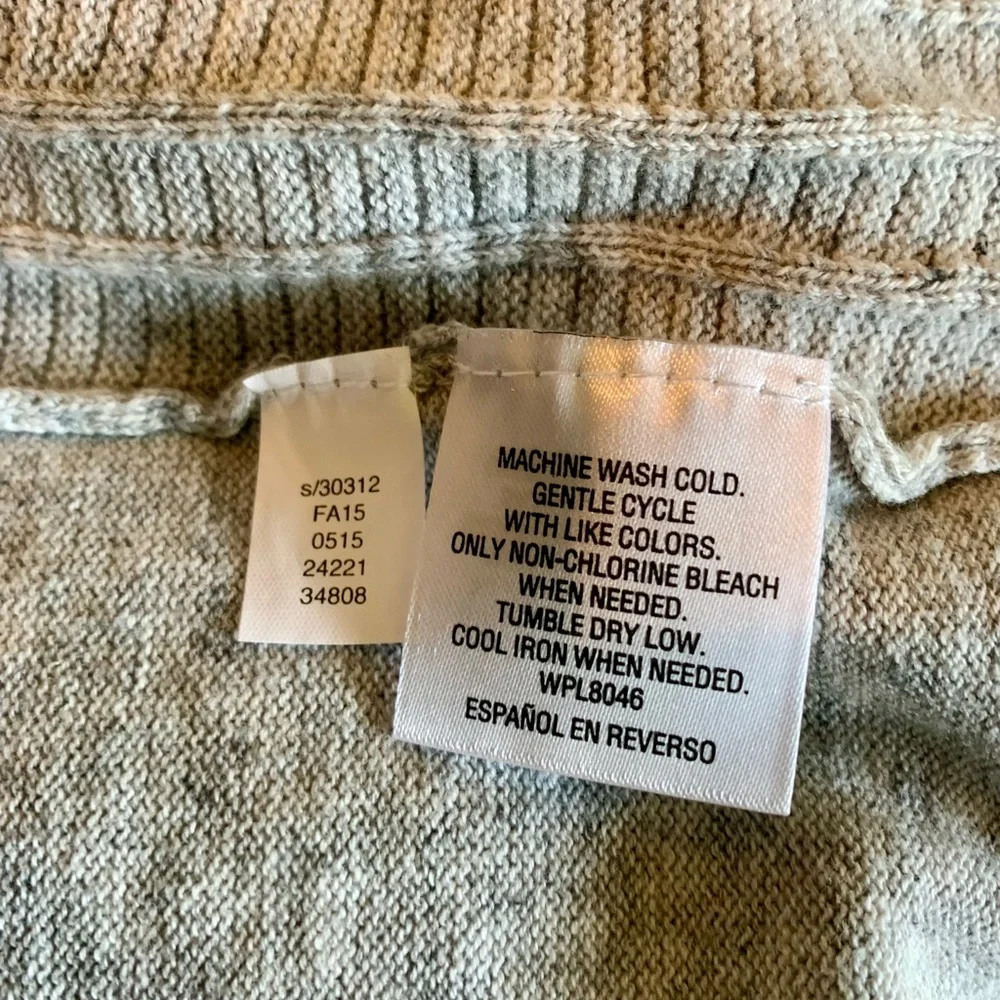 LN TASSO ELLA GRAY ZIP FRONT SWEATER. 2 FRONT POCKETS,  ELBOW PATCHES. CLASSIC♥️